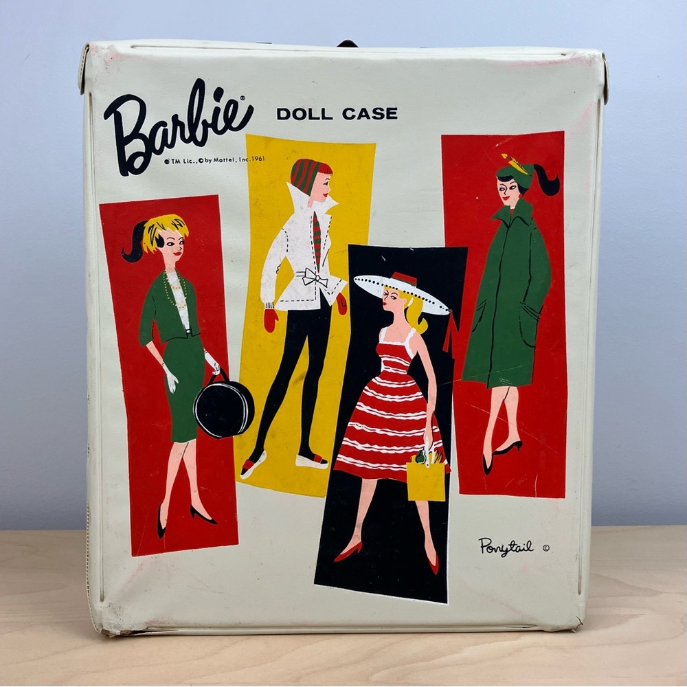 Vintage 1961 Barbie Ponytail Doll Carry Case Trunk White W/ Drawer